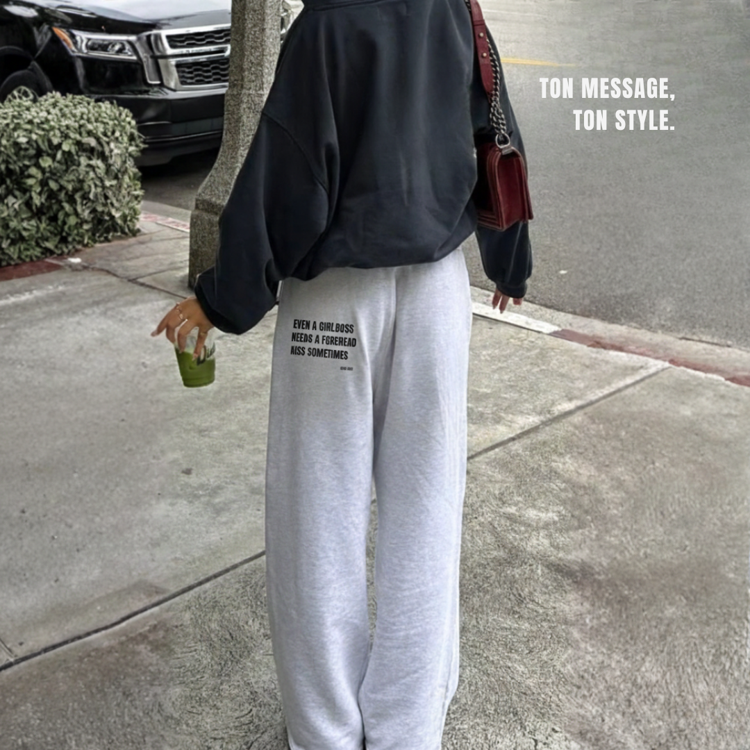 Piece 02 'GIRLBOSS'